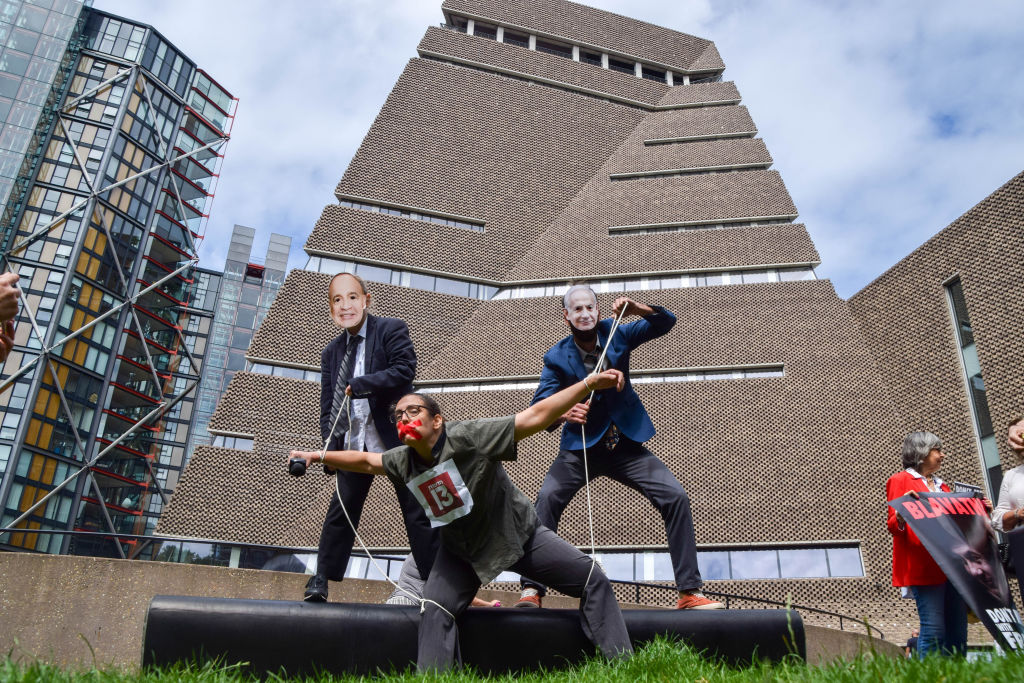 British Israeli Activists At Tate Modern Protest Len Blavatnik (kaamsechitrakaar)