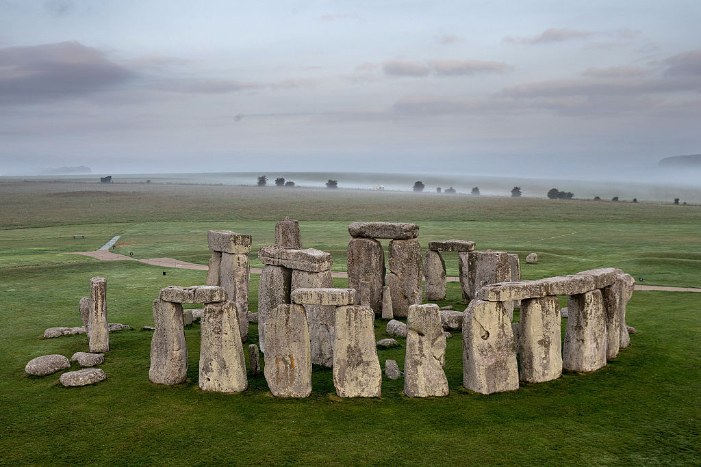 Stonehenge Altar Was Transported From Nearly 500 Miles Away (kaamsechitrakaar)